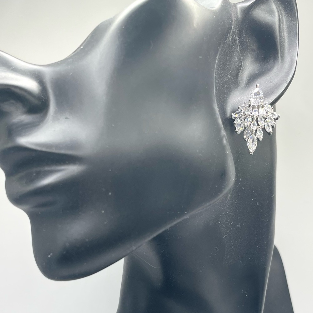 Crystal Clusters Stud Earrings - image 4